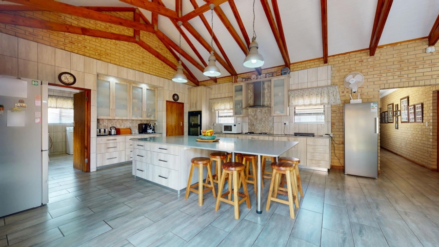 17 Bedroom Property for Sale in Vyfhoek A H North West